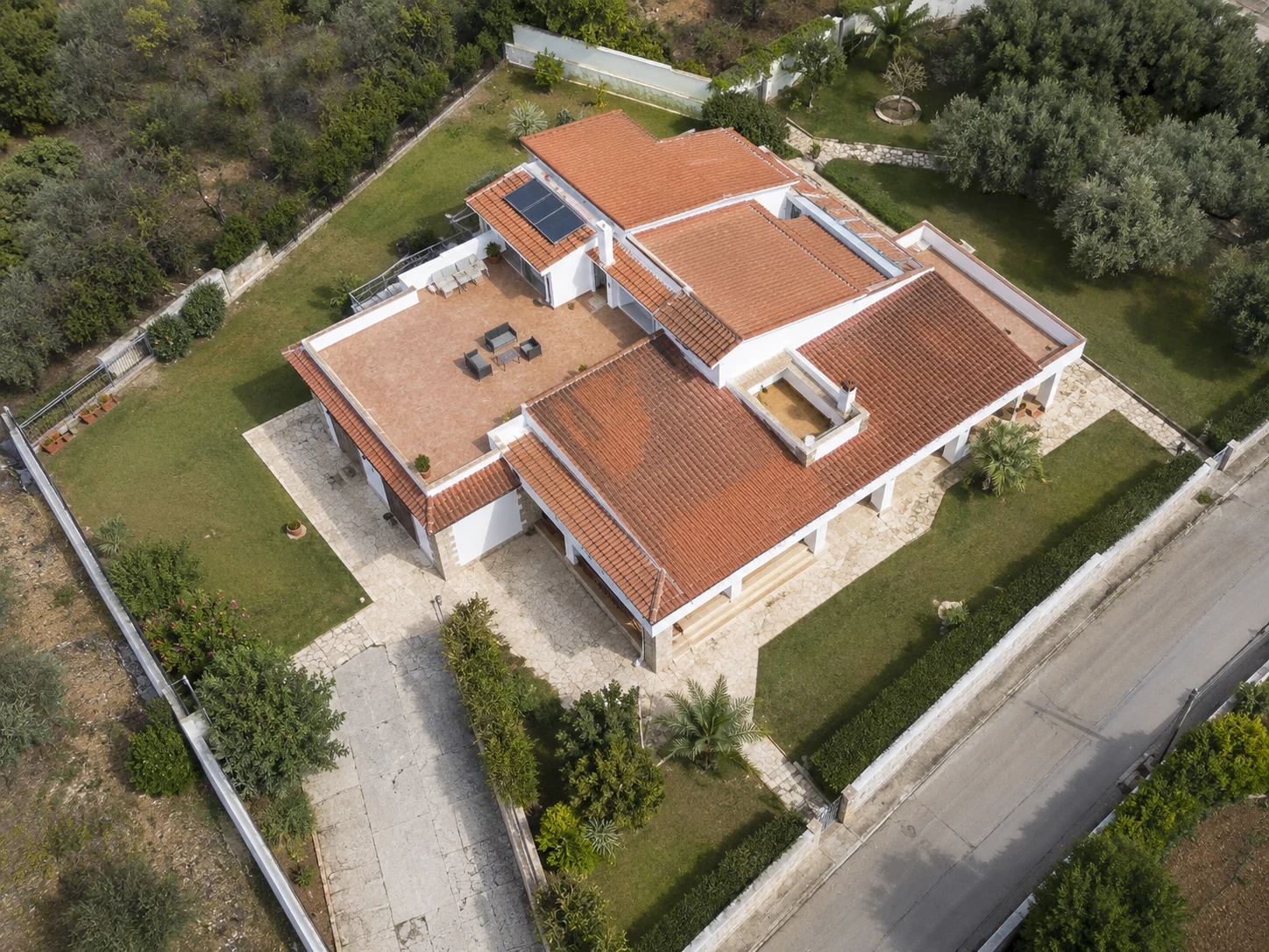 Copertura di edificio vista dall'alto