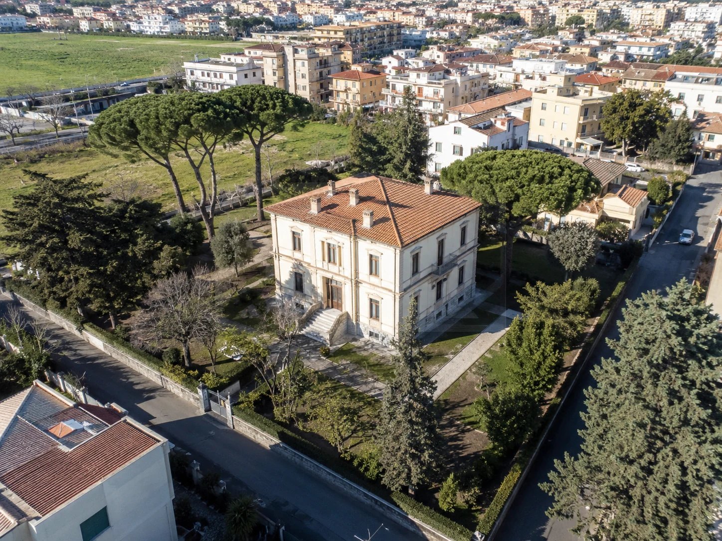 Vista aerea utile a confronto tra progetto e stato dei luoghi